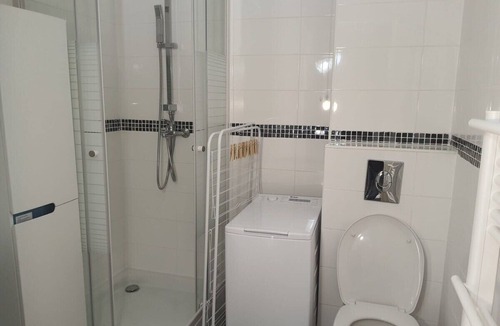 Le Blanc-Mesnil Apartment | 2 Bedroom unit in front of Le Bourget airport