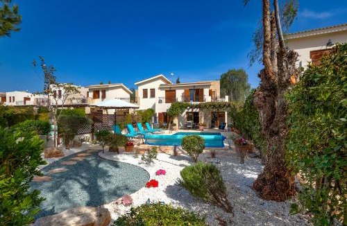 Aphrodite Hills Villa | 2 bedroom Villa Loukia with private pool and gardens, Aphrodite Hills Resort