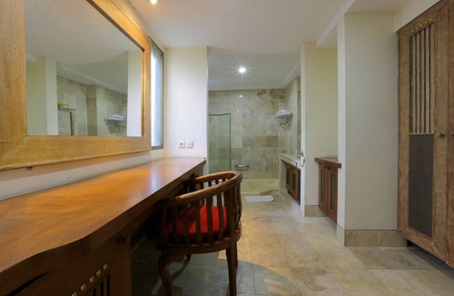 Denpasar Timur Villa | 2 bedroom villa, open-air living room overlooking the grounds and paddy fields