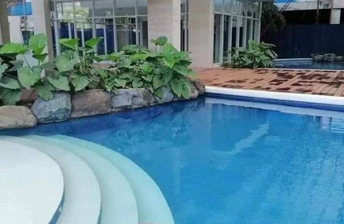 Ugong Apartment | 2 Bedrooms Access Penthouse Condo Unit