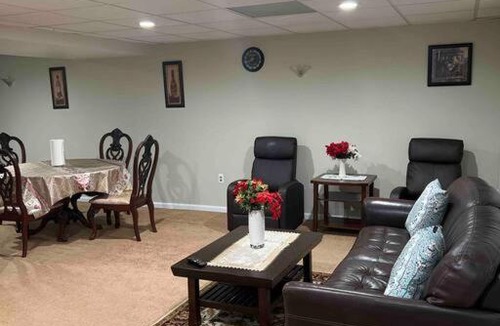 Clinton Apartment | 2 bedrooms private entrance unit in Clinton MD/MGM
