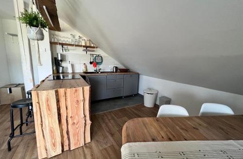 Prohn House | 2 Bettzimmer mit Gemeinschaftsküche,-Wohnzimmer & Bad