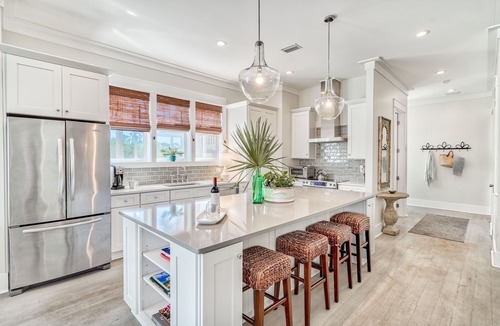 Village of Sugar Beach House | 2 Blocks from Beach Access! Community Pool!