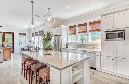 Village of Sugar Beach House | 2 Blocks from Beach Access! Community Pool!
