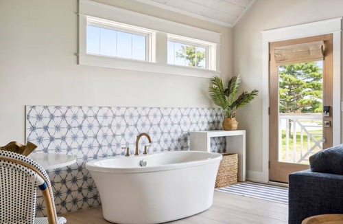 Garrison House | #2 Blue Lakeview Suite B