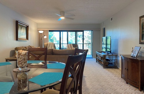 Naples Condo | 2-BR, 2-BA Condo Overlooking Lake Deauville