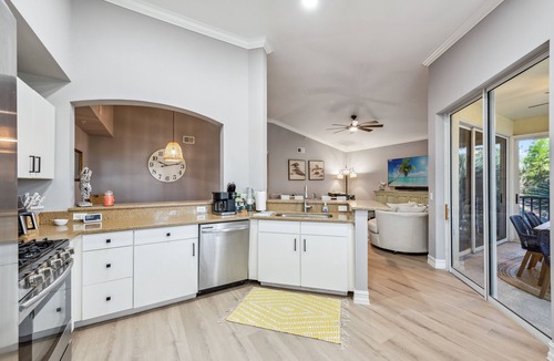 Tarpon Bay Condo | 2 BR 2 Bath Newly Renovated Condo