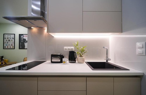 Agios Panteleimonas Apartment | 2 BR Apartment with Sitcom Vibes VIPGreece