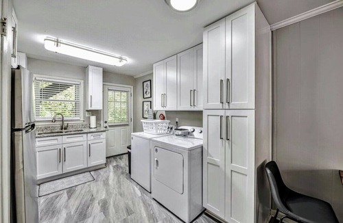 Clarkdale Apartment | 2 BR Apt New and Clean - Long Stays Welcome (apt8)