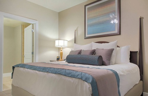 National Harbor Hotel | 2 BR at National Harbor -Rooftop + Indoor Pools. 25% Deposit to Book!