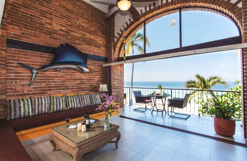 Amapas Condo | 2 BR beachfront condo with full ocean view