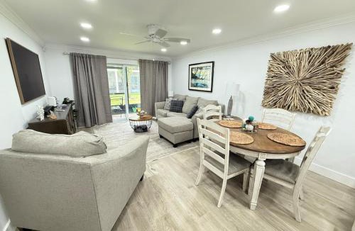 Crescent Beach Apartment | 2 BR Condo in St Augustine across from Beach