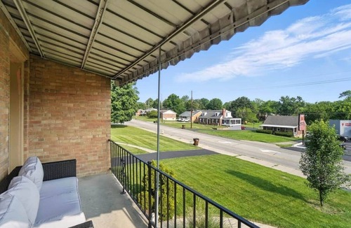 Groesbeck Apartment | 2 BR Extend Stay Haven, 10 Min to DTW