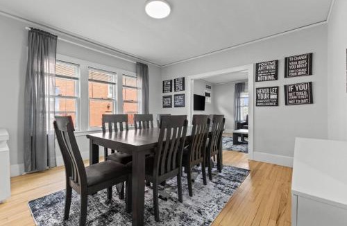 Dearborn House | 2 BR - Fully Equipped Dearborn Home