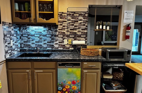 Wisconsin Dells House | 2 BR Lower-Level Retreat Woods & Wildlife, within 10 min of Wis Dells