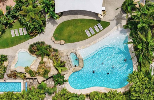 Alexandra Headland Apartment | 2 BR Ocean-view apartment at Mirage Resort