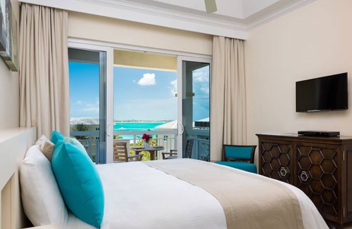 The Bight Resort | 2 BR Oceanview, All-Inclusive Suite at Alexandra Resort