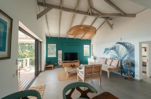 Bora Bora Villa | 2 BR. Panoramic Lagoon View Villa: Poolside paradise, gourmet kitchen