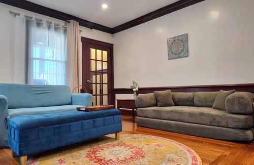 Maplewood House | 2 BR Private King Suite Walk to Train & Downtowns – Near NYC & EWR