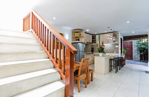 Dyanapura Villa | 2 BR Villa Mienna, 2 Mins Walk to Restaurants