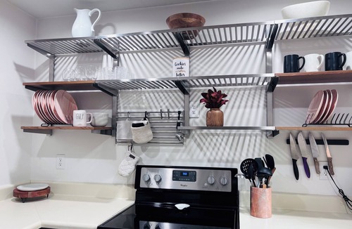 Hendersonville Condo | 2 BR/Walk Downtown/Local Brews