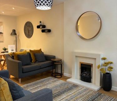 Buxton House | 2 Brocklehurst Cottages