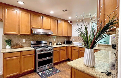 Monterey Park House | 2 BRs 2Ba 15mins to DTLA Fast Tri-Band WiFi