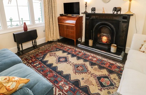 Llanfairfechan House | 2 BRYN EURYN, family friendly, with a garden in Llanfairfechan