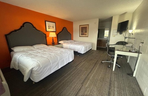 Walla Walla Hotel | 2 Budget-Friendly Rooms Near Gesa Power House Theatre | Free Parking