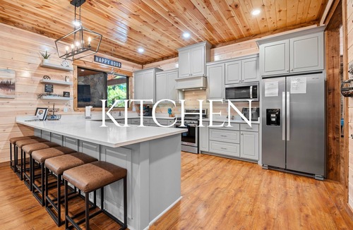Broken Bow Cabin | 2 Cabins | Indoor & Outdoor Games | Sleeps 29