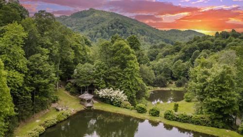 Mars Hill House | 2 Cabins on Private Pond Sleeps 30 Sauna Hot Tub
