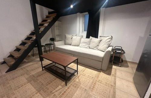 Kerem HaTeimanim Apartment | 2 Carmel Market studio