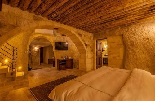 Mustafapasa Hotel | 2 Cave Suites Overlooking Seraphim’s Lush, Peaceful Garden, Pool and Dining!