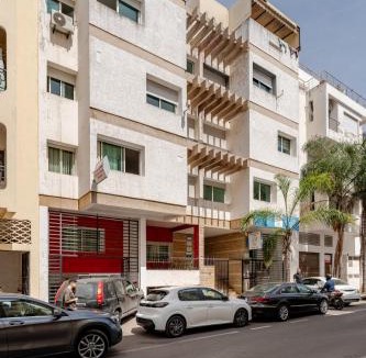 Agdal Apartment | 2 chambres moderne avec patio et fibre I Proche Akdital