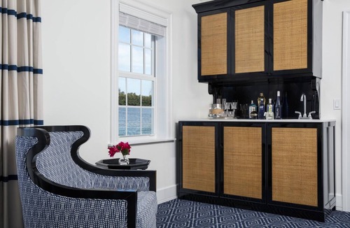Key West Hotel | 2 Charming Oceanfront Rooms w/Full-Service Marina & Bike Rentals - Pets Welcome