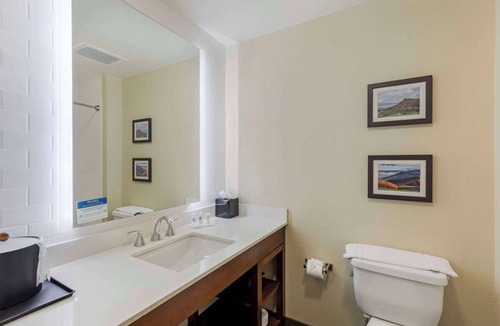Loveland Hotel | 2 Classic Suites Close to Loveland Sports Park + Pool and Breakfast Included