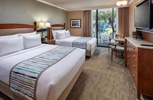 Coronado Hotel | 2 Classy Units Close to Silver Strand State Beach | Free Parking | Onsite Pool