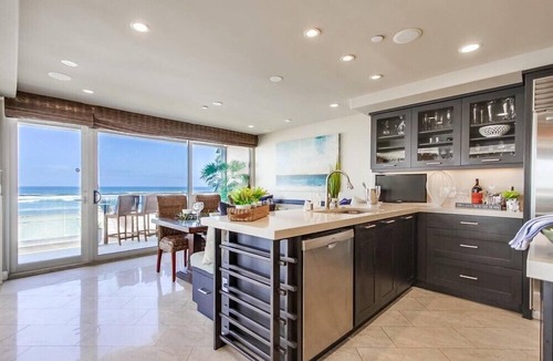 Mission Beach House | 2 Combined Ocean Front Units * Exclusive Patio + BBQ + Fire Pit