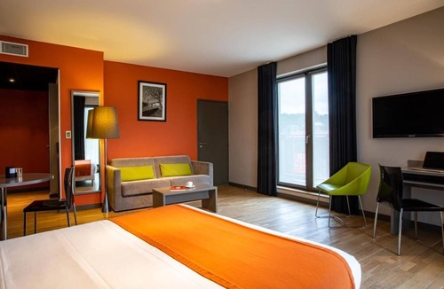 9th Arrondissement Hotel | 2 Comfortable Double Room With Convenient Access Around Lyon