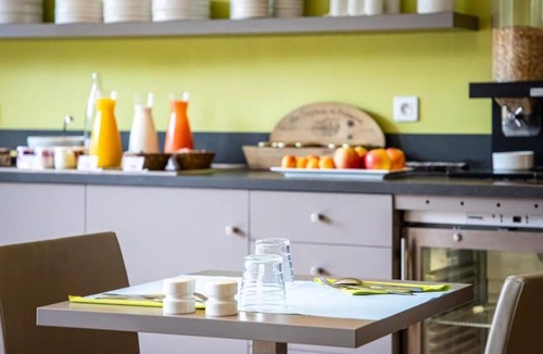 9th Arrondissement Hotel | 2 Comfortable Double Room With Convenient Access Around Lyon