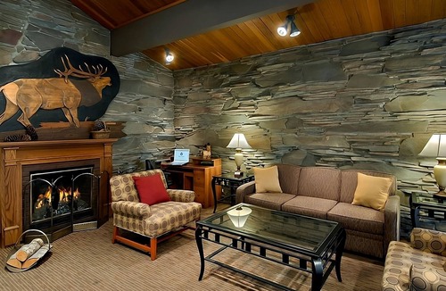 Port Angeles Hotel | 2 Comfortable Units! Pool, Parking, Pets Allowed, Close to Hollywood Beach!