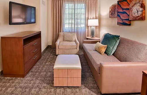 Plantation Hotel | 2 Comfortable Units w/Full Kitchen, Free Breakfast, Pets are Welcome!