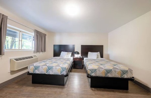 Hollywood District Hotel | 2 Convenient Units Near International Rose Test Garden