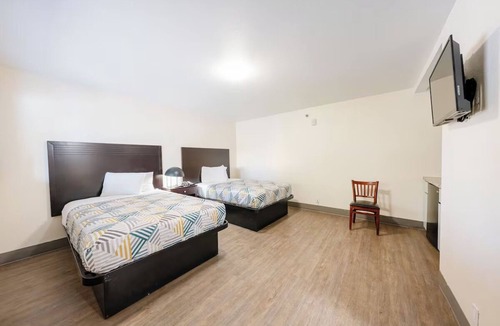 Hollywood District Hotel | 2 Convenient Units Near International Rose Test Garden