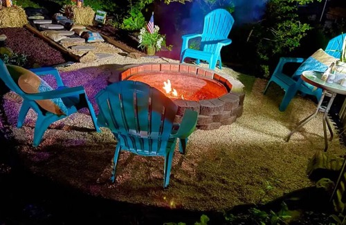 Lake Toxaway Cabin | 2 Cozy Bear Fun Cabins, Hiking Fire pit, waterfalls with Wifi kitchen Tree swing