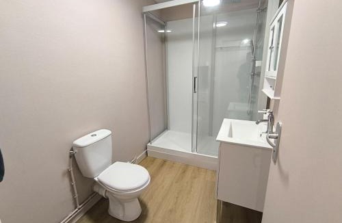 Chateauroux Apartment | 2, Ctre, parking, by bedandberry