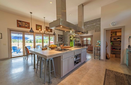 Paso Robles House | 2 Culinary Suites in the heart of Wine Country!