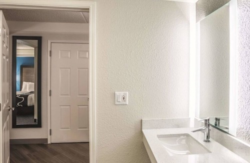 Ahwatukee Foothills Hotel | 2 Double Beds at La Quinta Inn & Suites by Wyndham Phoenix Chandler