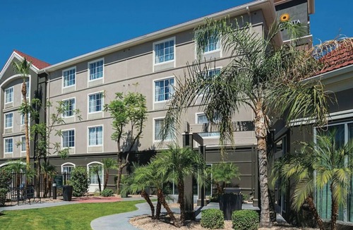 Ahwatukee Foothills Hotel | 2 Double Beds at La Quinta Inn & Suites by Wyndham Phoenix Chandler