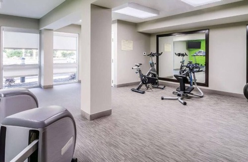 Myrtle Beach Hotel | 2 Double Beds Deluxe Rm at La Quinta Inn by Wyndham Myrtle Beach- N Kings Hwy
